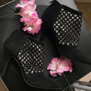 Black heels ✨ FREE SHIPPING ✨